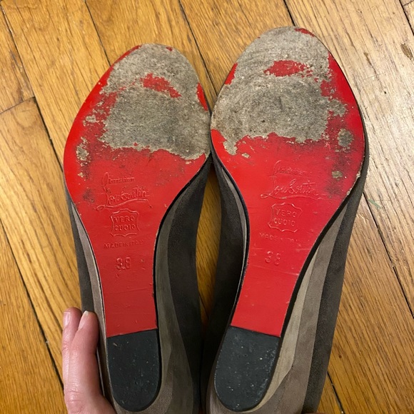CHRISTIAN LOUBOUTIN Grey Suede Wedges - Picture 3 of 4